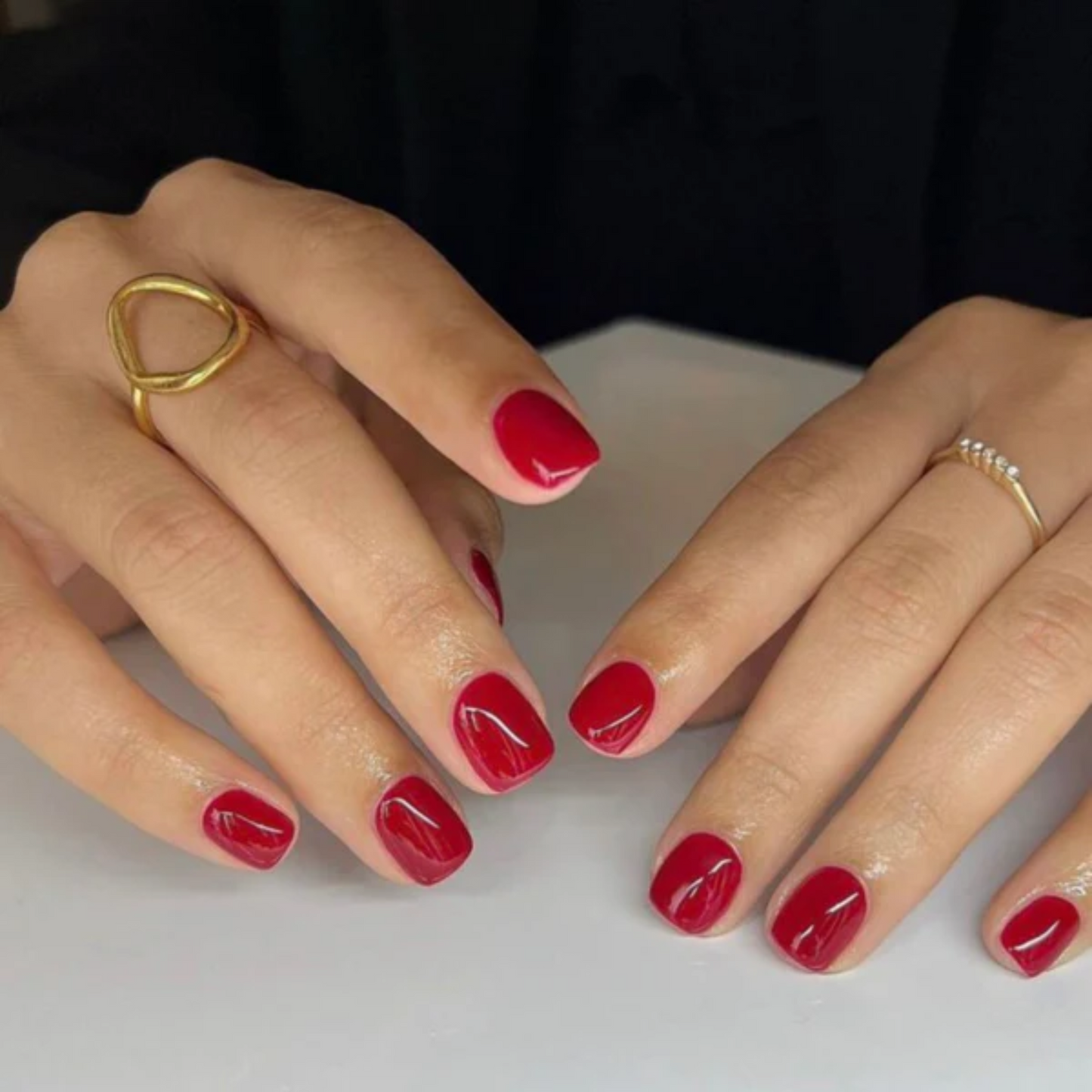 Esmalte DND Color: Boston University Red #429