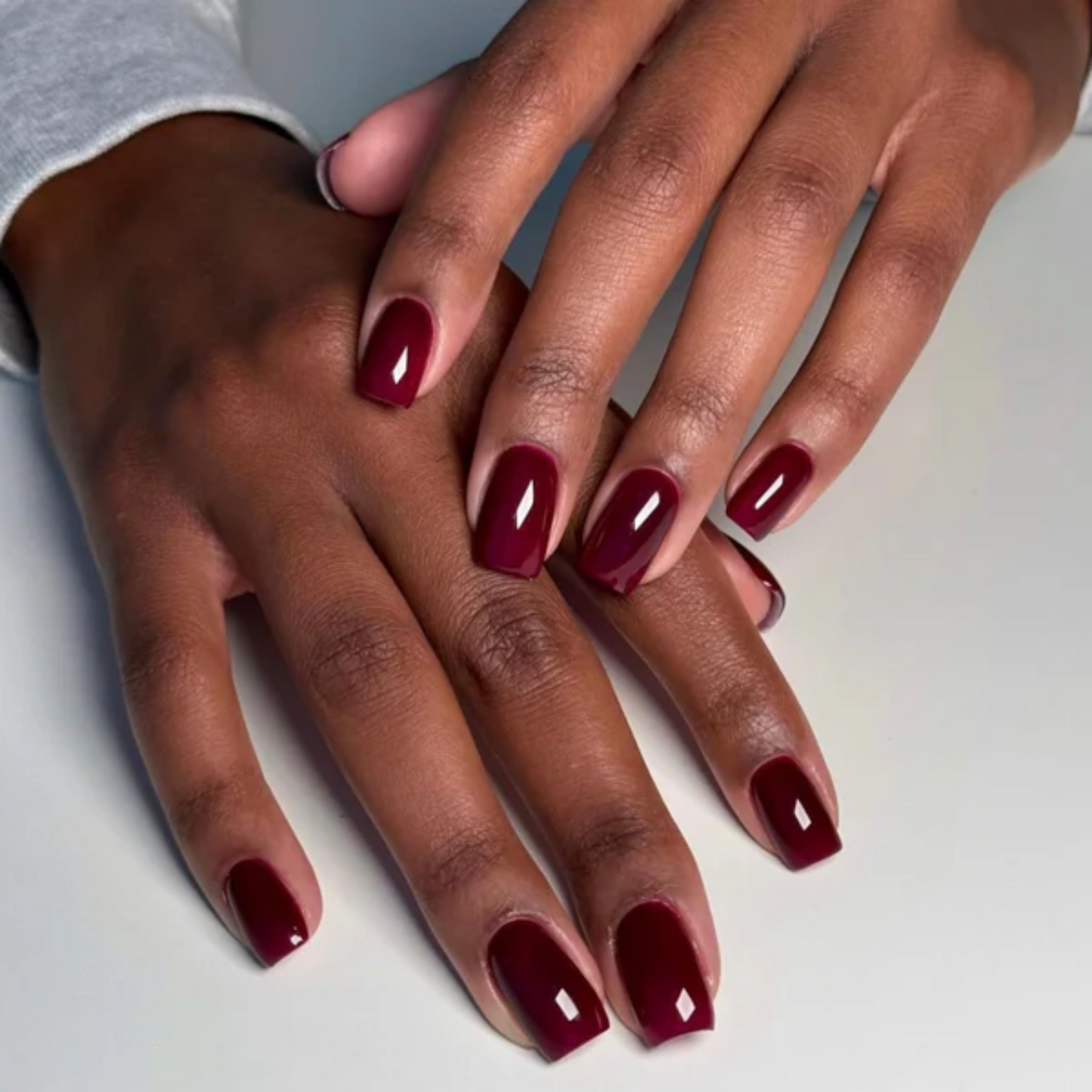 Esmalte DND Color: Moca cereza #751