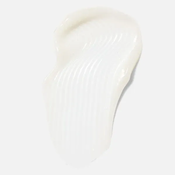 J2009225-UNL-GB-306-MaryKay-Clear-Brow-Gel-Rub-HiRes.webp